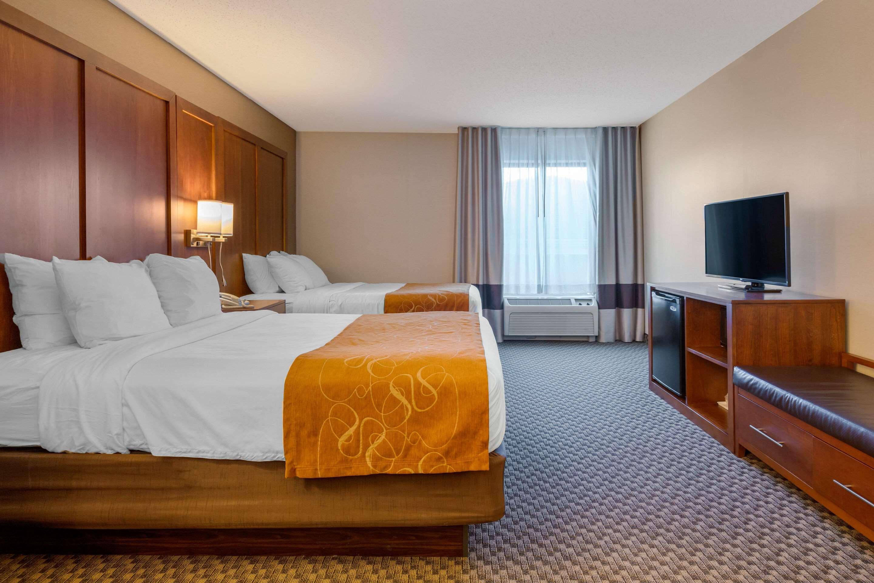 Comfort Suites South Haven Near I-96 Kültér fotó