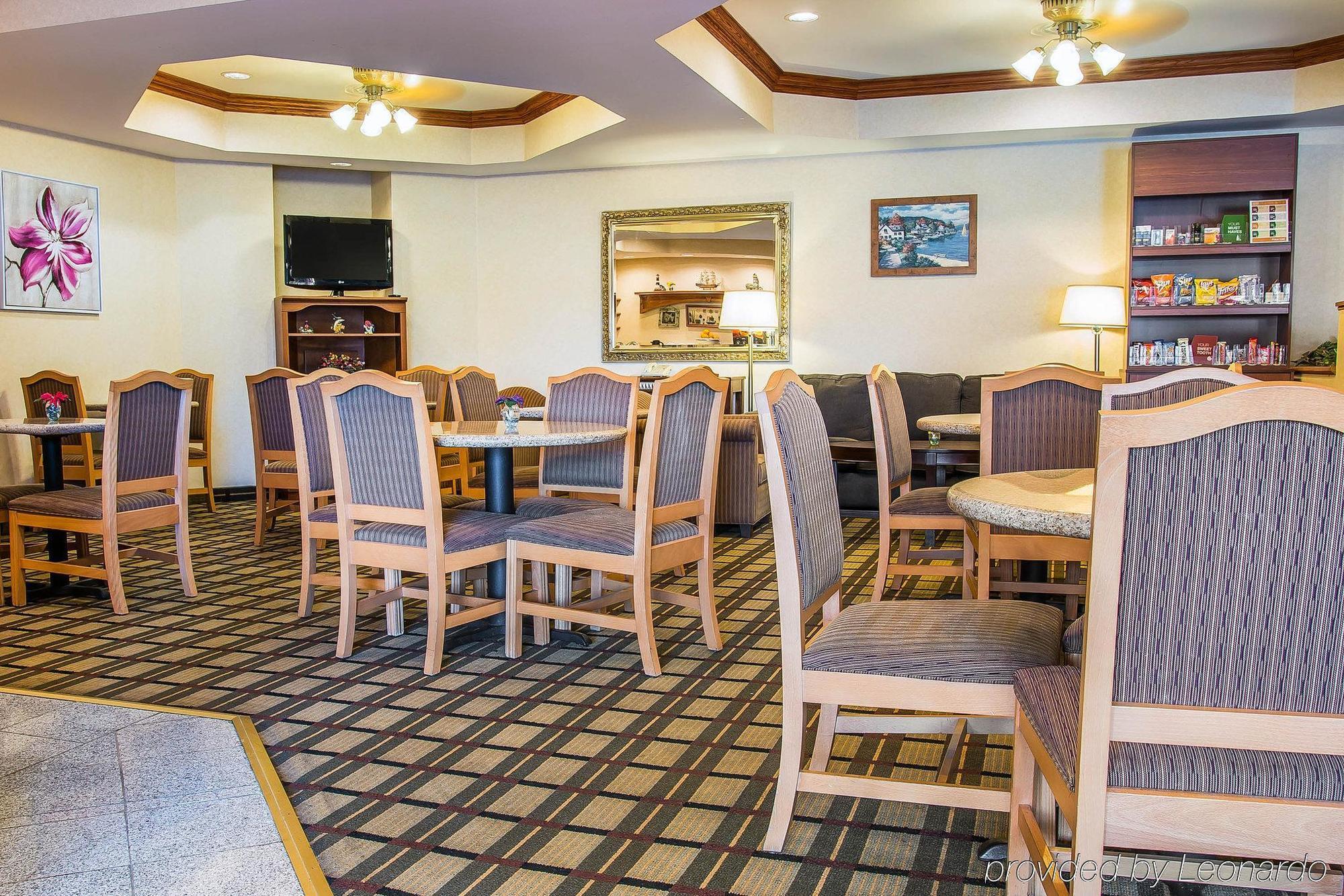 Comfort Suites South Haven Near I-96 Kültér fotó