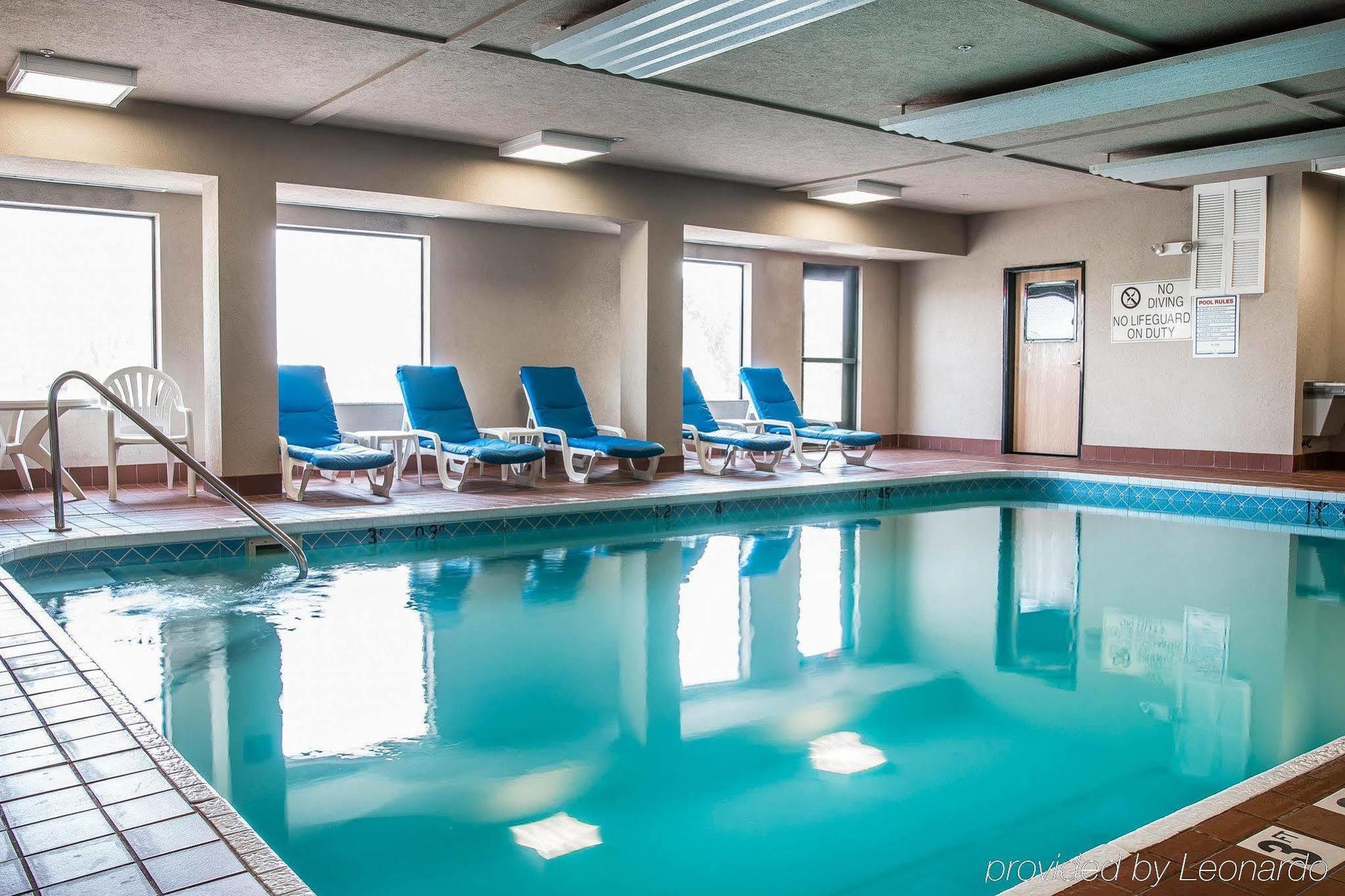 Comfort Suites South Haven Near I-96 Kültér fotó